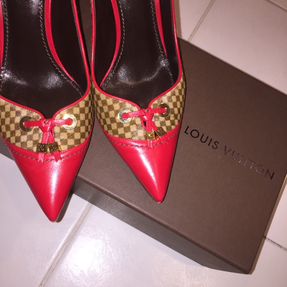 Louis Vuitton Pointy Toe Heel- Brown / Tan / Red